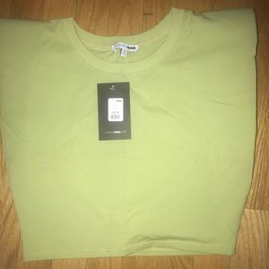 Padded shoulder crop top